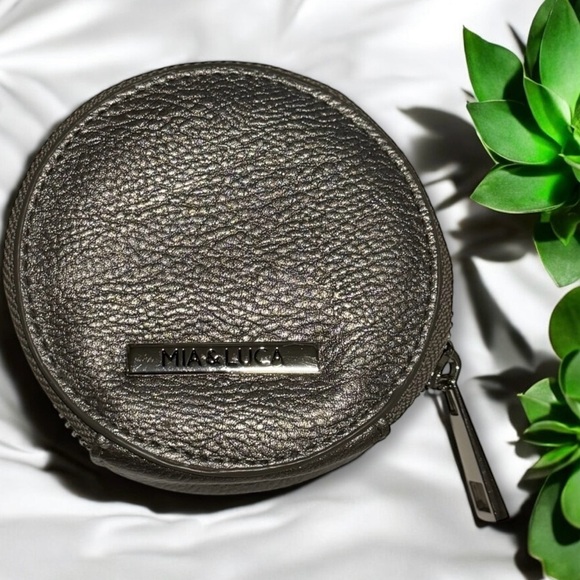 FREE 💟Mia & Luca Metallic Coin Purse - Picture 1 of 8